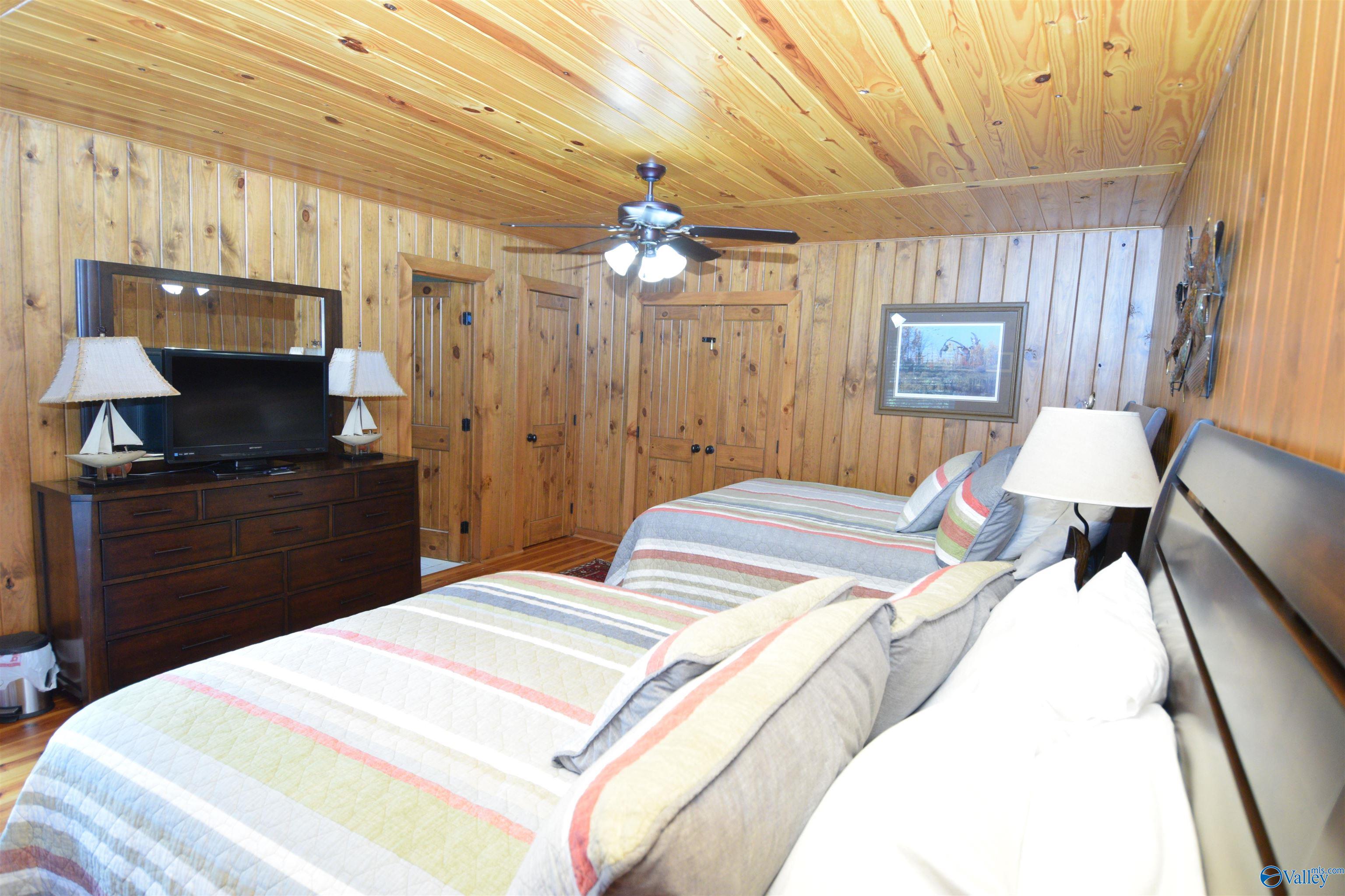 1314 Buck Island Drive, Guntersville, Alabama image 27