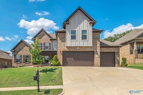 Homes For Sale - 1311 Pecan Point Way<br/> Huntsville, AL 35803