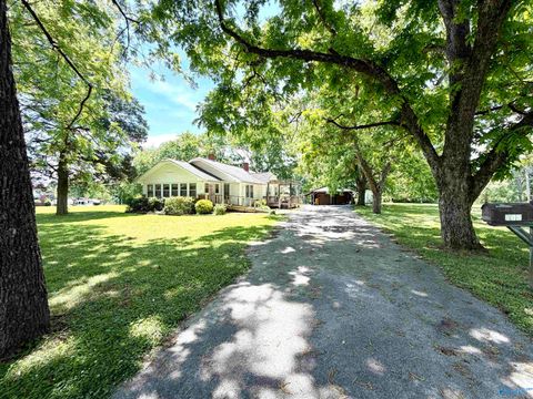 Homes For Sale - 105 Rollingview Street<br/> Gadsden, AL 35903