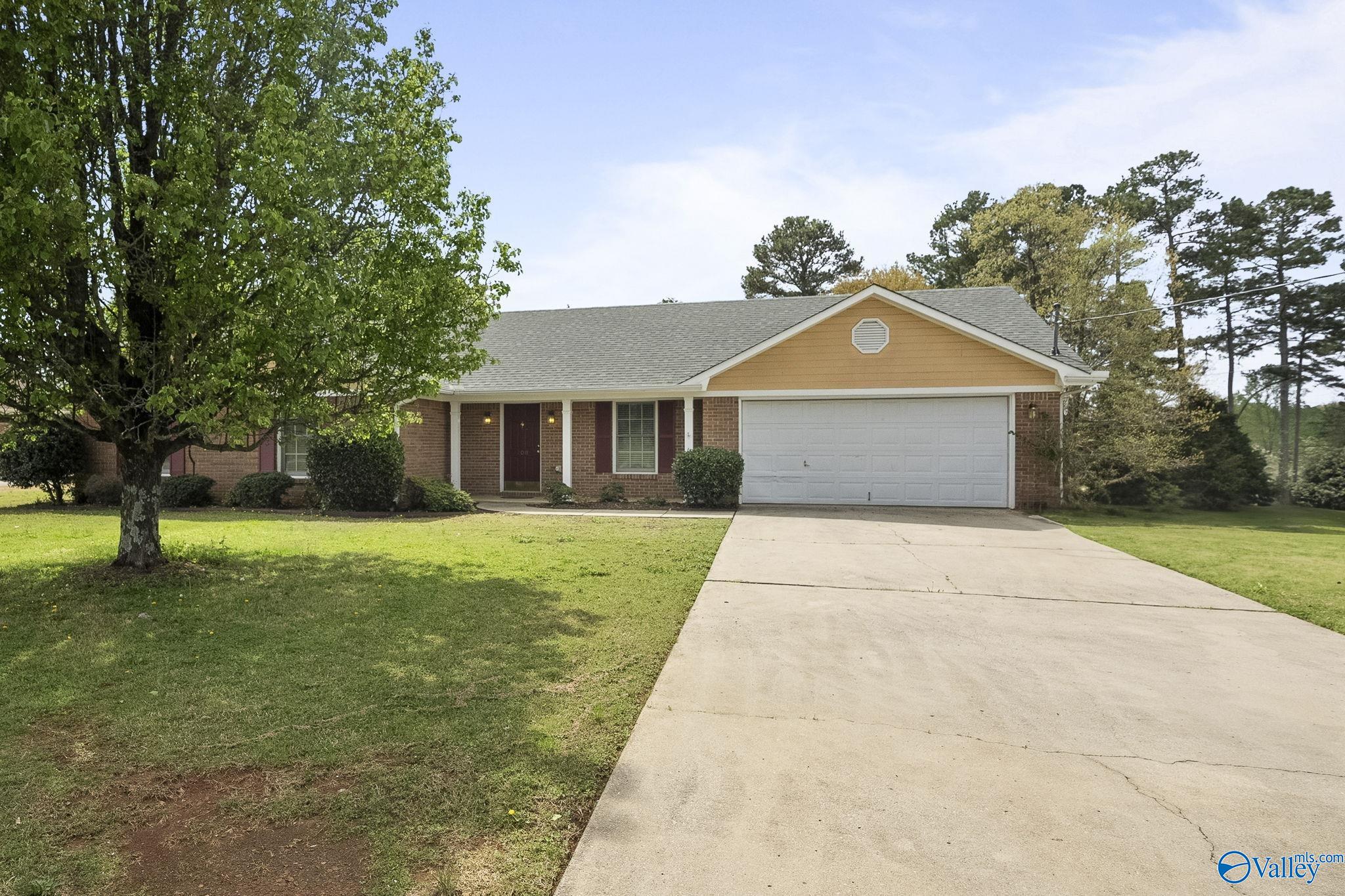 208 Sweet Bay Court, Harvest, Alabama image 4