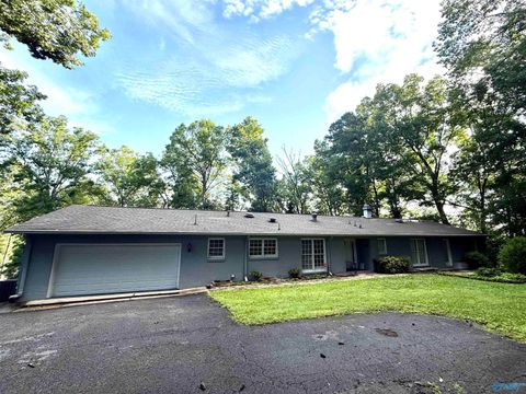 Homes For Sale - 209 Beechwood Pass<br/> Etowah County, Gadsden, AL 35901