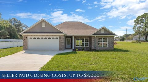 Homes For Sale - 741 8th Street<br/> Arab, AL 35016