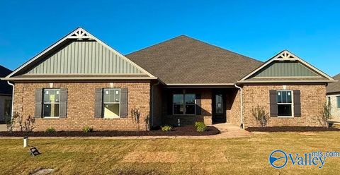Photo of 26229 Woodfield Drive, Athens, AL 35613 (MLS # 21905162)