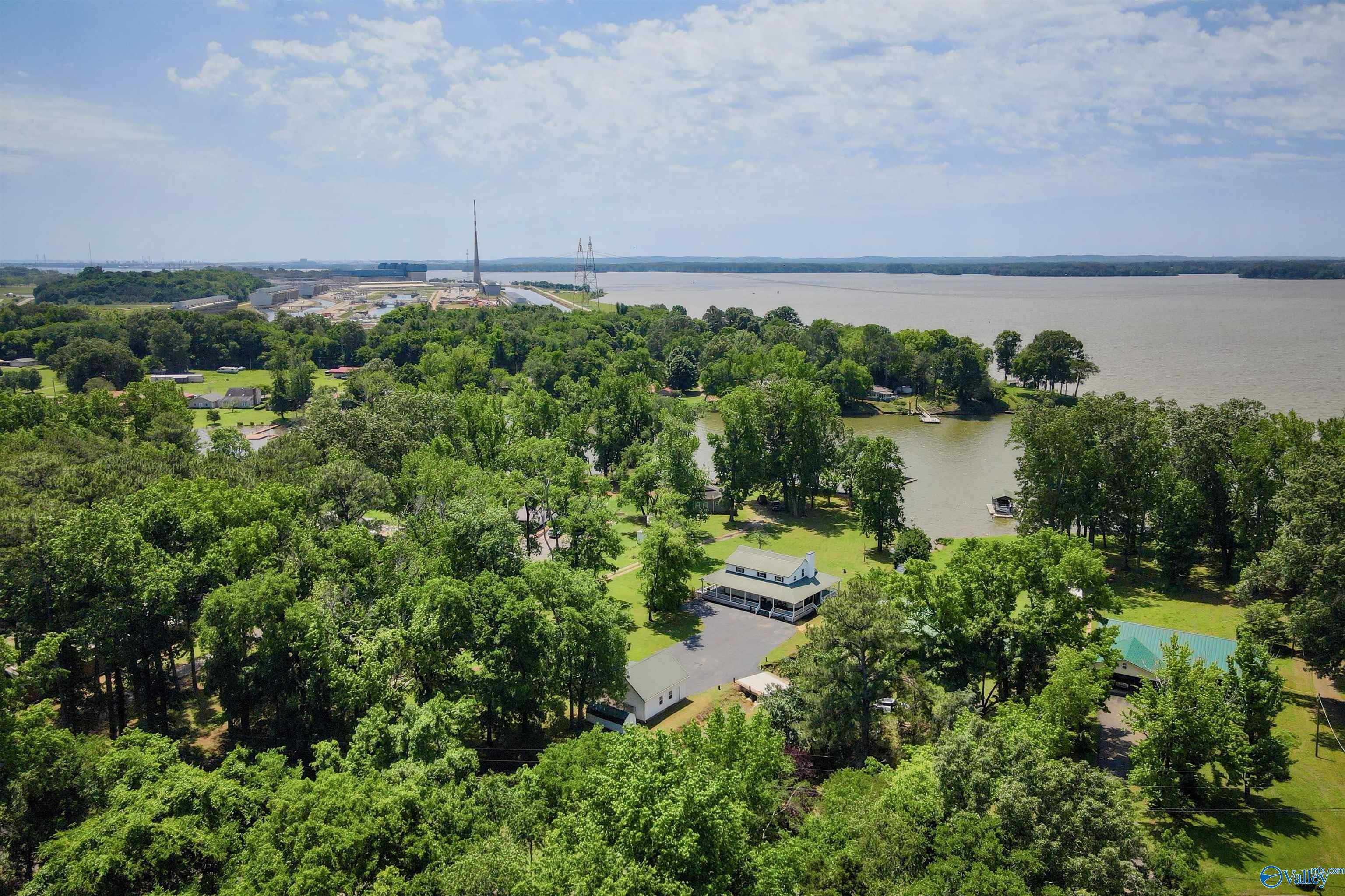 10576 Paradise Shores Road, Athens, Alabama image 3