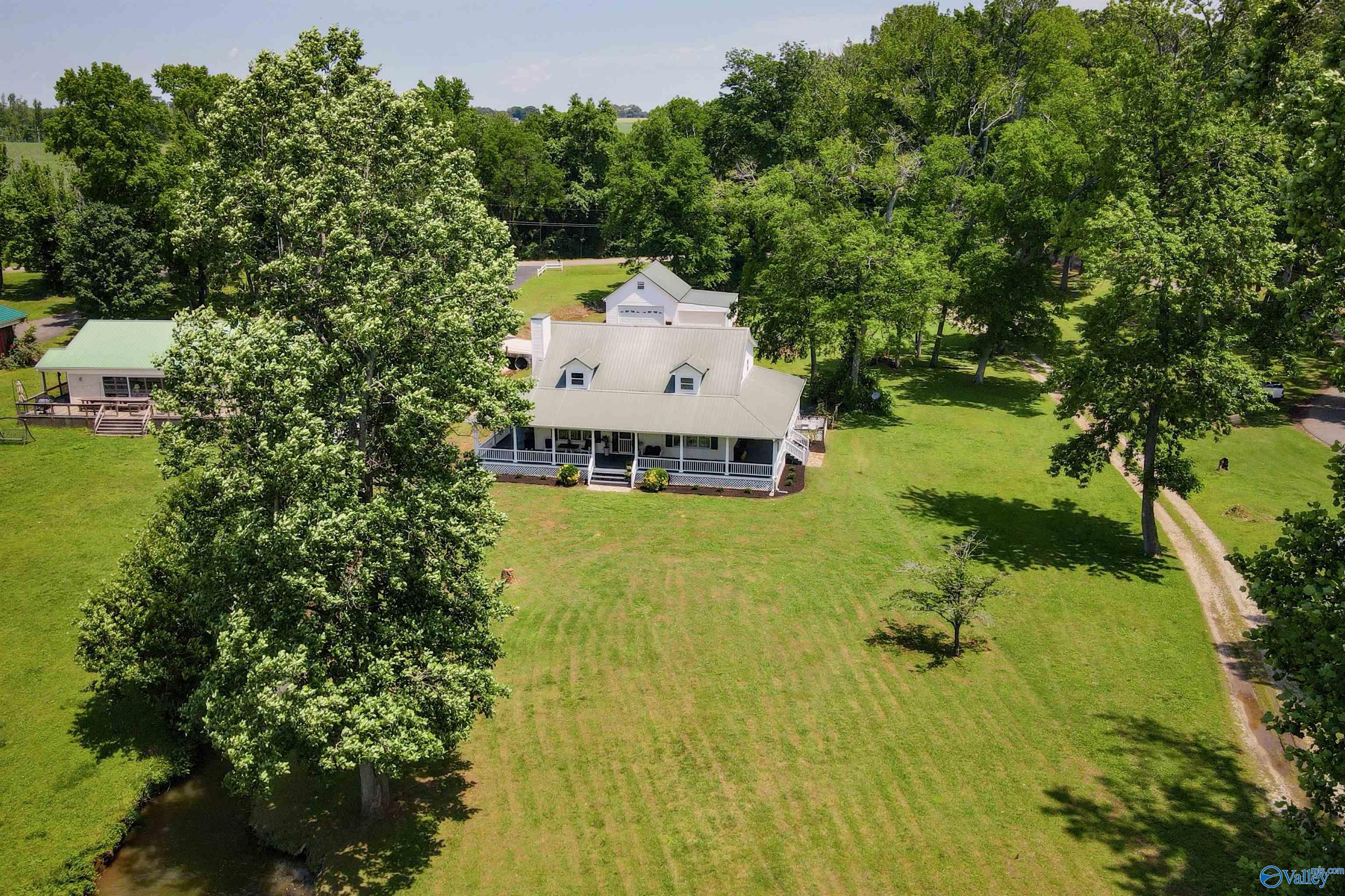 10576 Paradise Shores Road, Athens, Alabama image 4