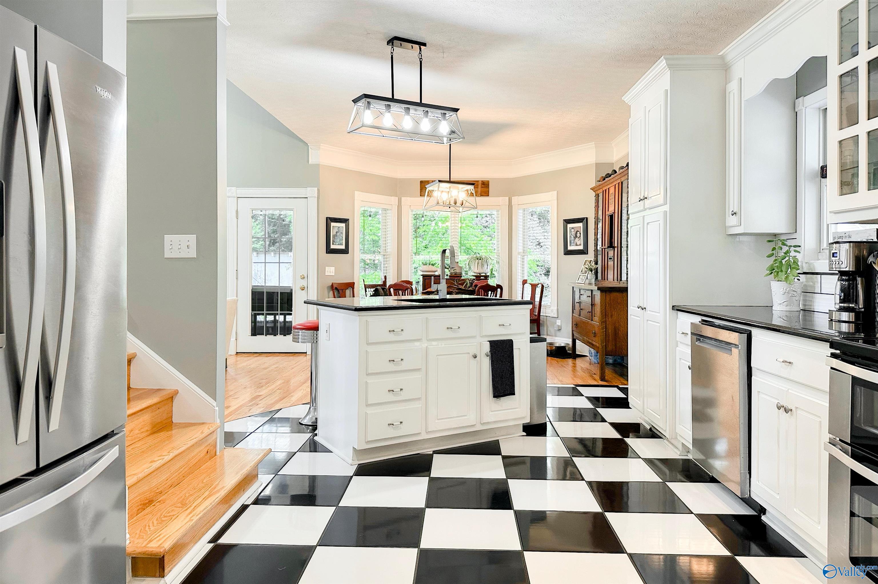 10576 Paradise Shores Road, Athens, Alabama image 17