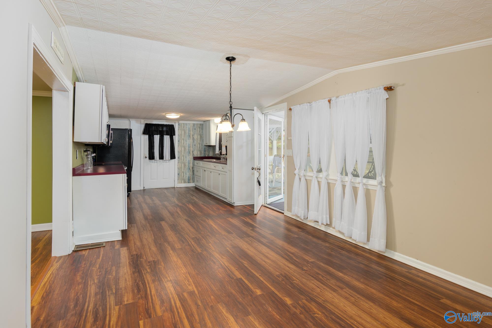 Trenton, Georgia 30752, United States, 3 Bedrooms Bedrooms, ,2 BathroomsBathrooms,Residential,Active,212496