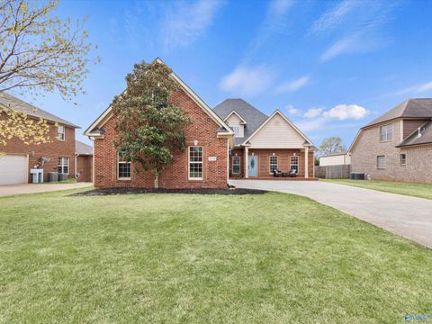 Homes For Sale - 25826 Summerwood Drive<br/> Limestone County, Madison, AL 35756