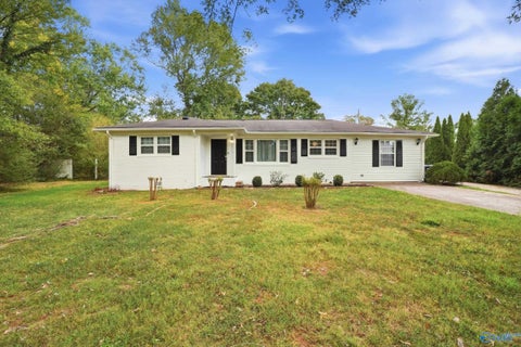 Homes For Sale - 6506 Sheri Drive<br/> Huntsville, AL 35806