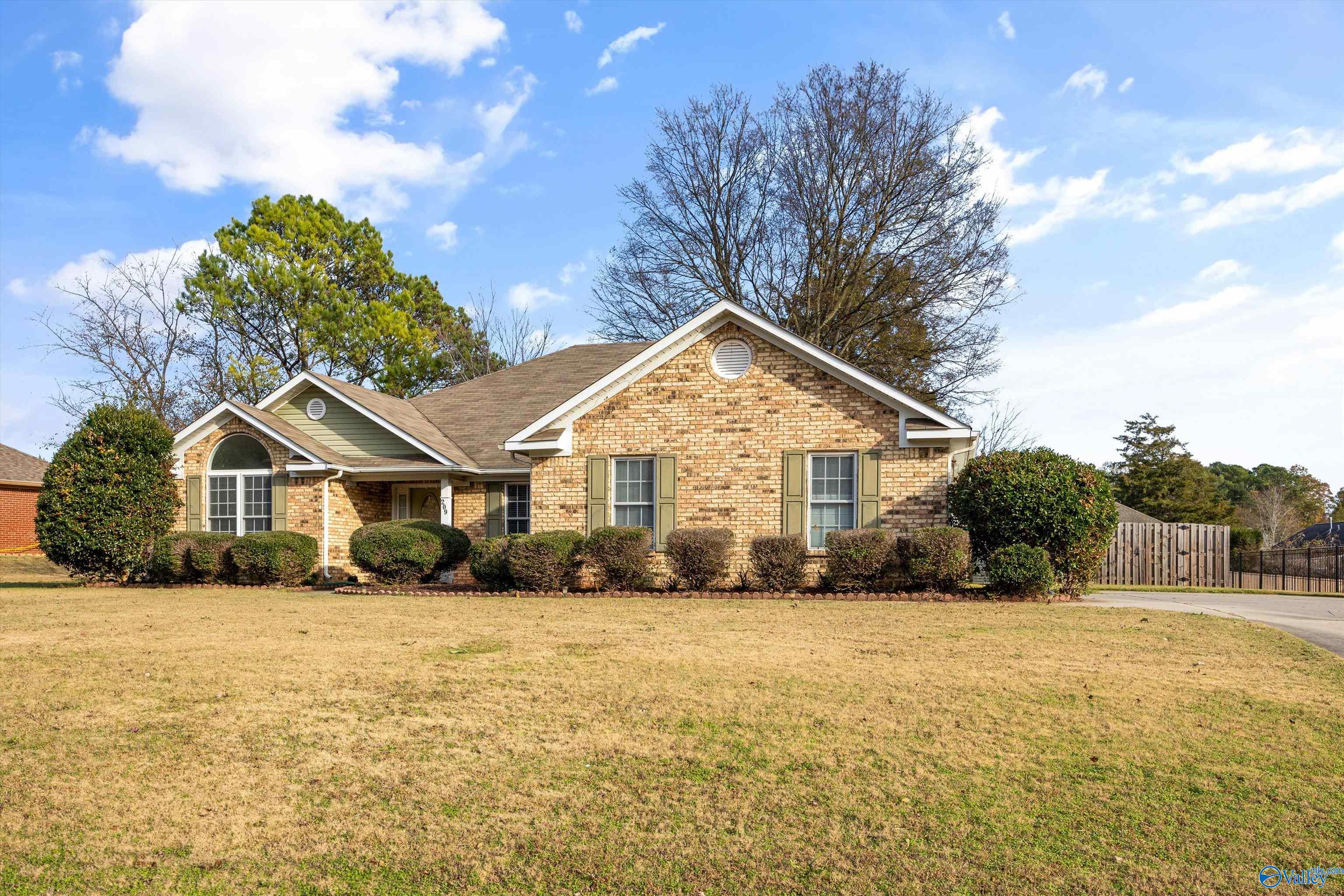 209 Vine Cliff Drive, Harvest, Alabama image 3