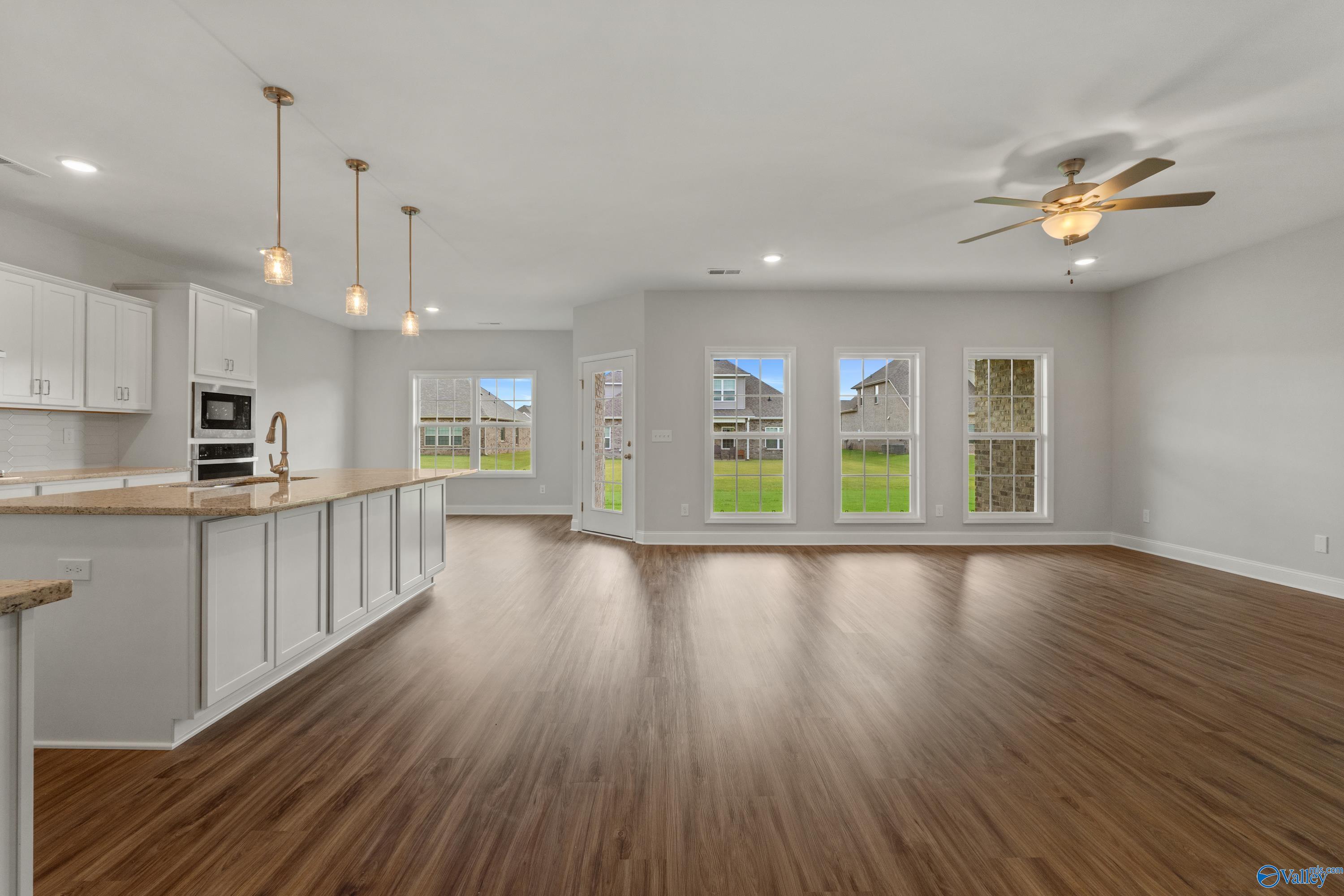 203 Slade Thomas Drive, Meridianville, Alabama image 4