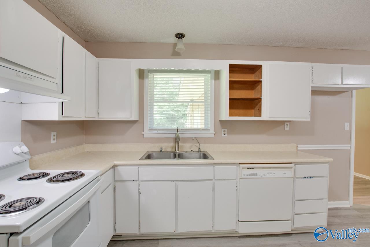 703 Cardinal Avenue, Madison, Alabama image 9