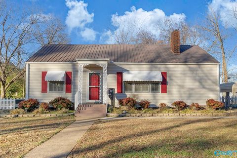 Homes For Sale - 1502 Tower Street<br/> Decatur, AL 35601