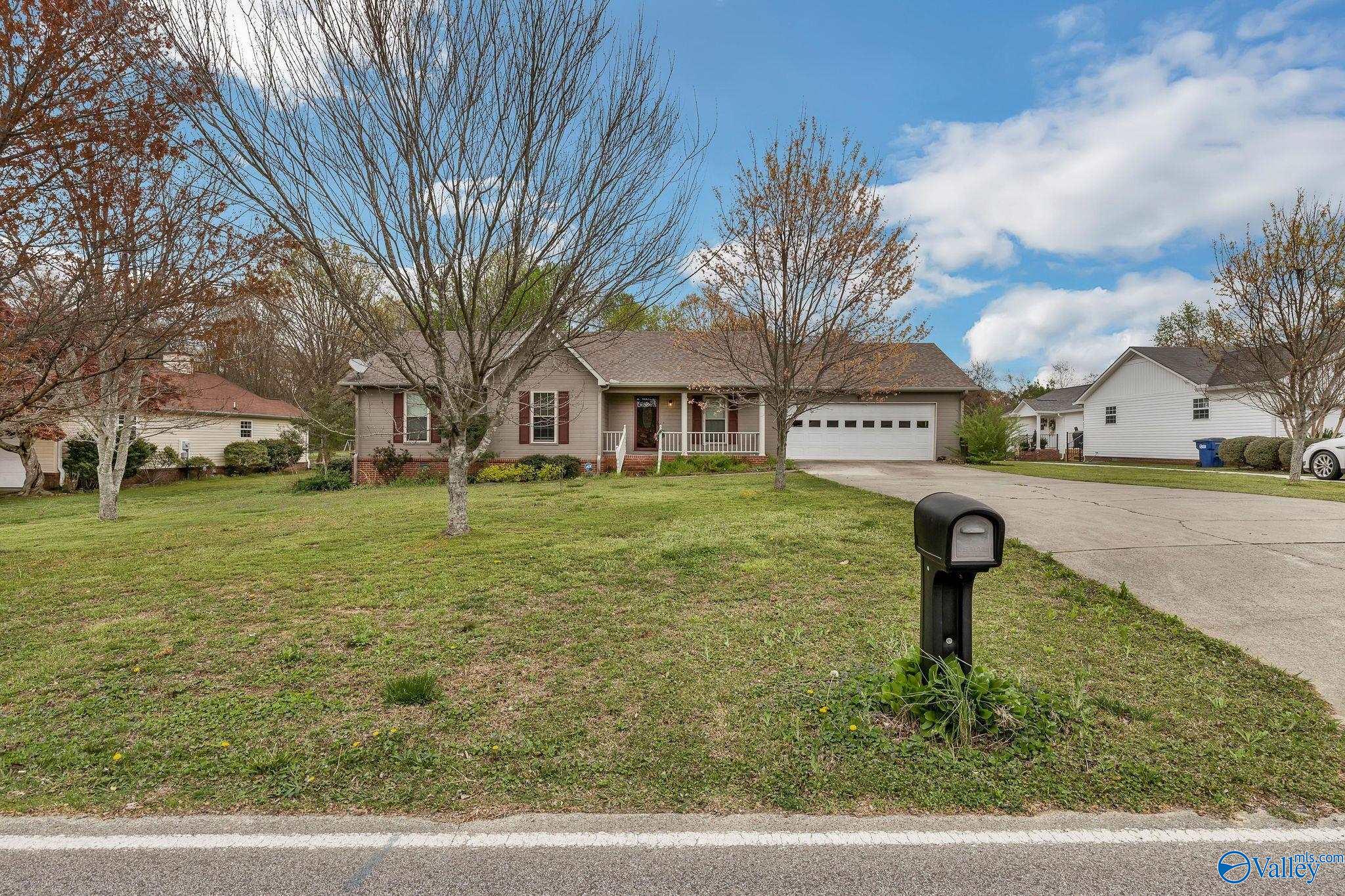 1106 10th Street, Arab, Alabama image 2