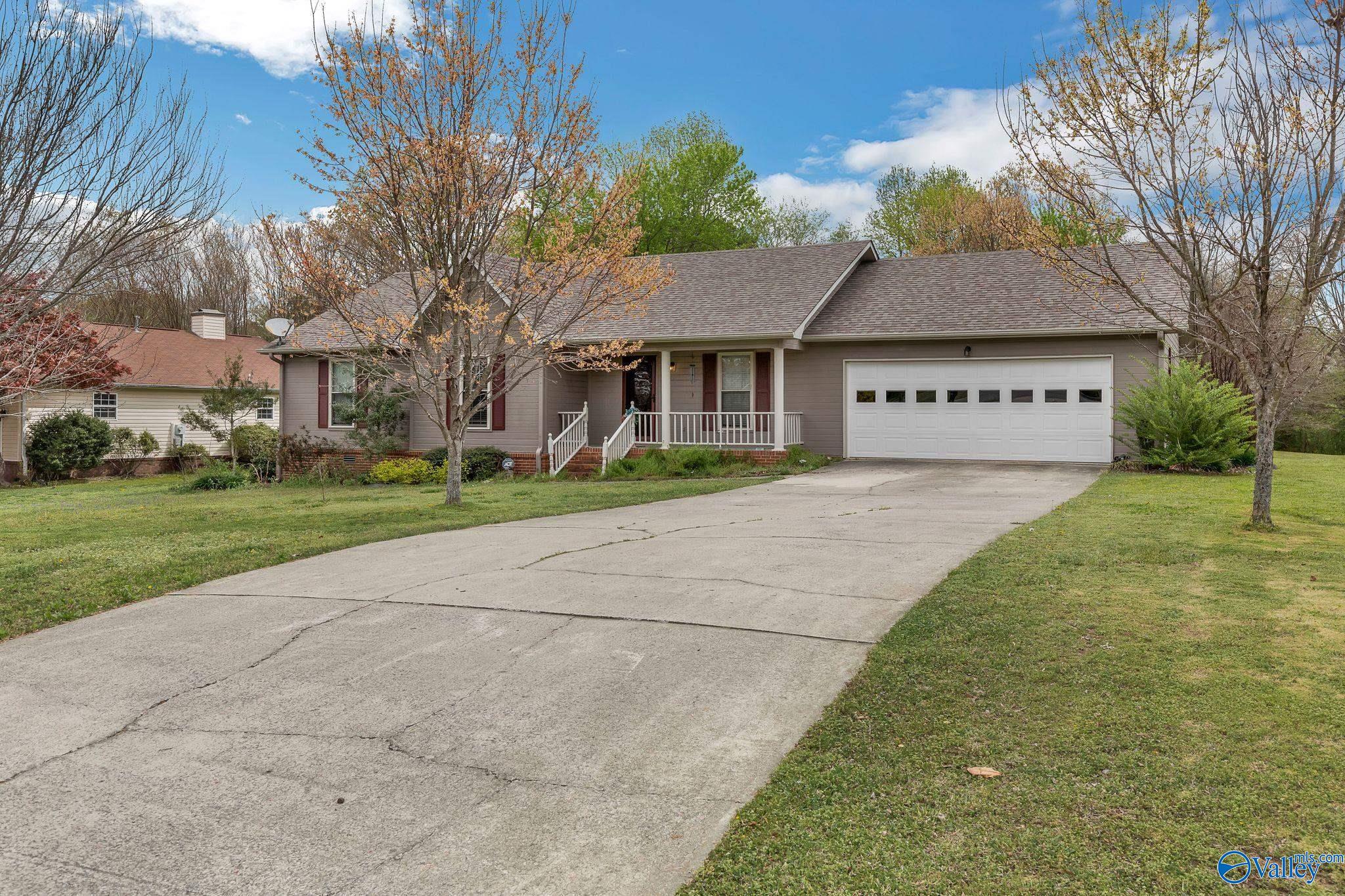 1106 10th Street, Arab, Alabama image 3