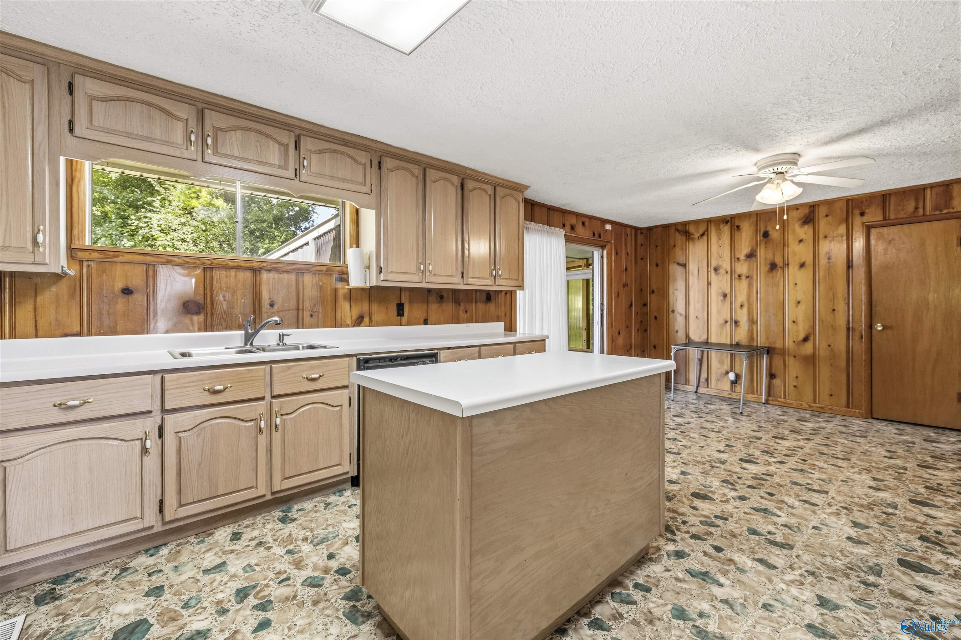 111 30th Street SW