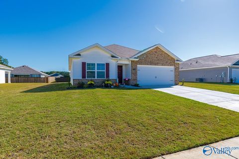Photo of 215 Chubbs Lane, Owens Cross Roads, AL 35763 (MLS # 21902298) Photo of 215 Chubbs Lane, Owens Cross Roads, AL 35763 (MLS # 21902298)