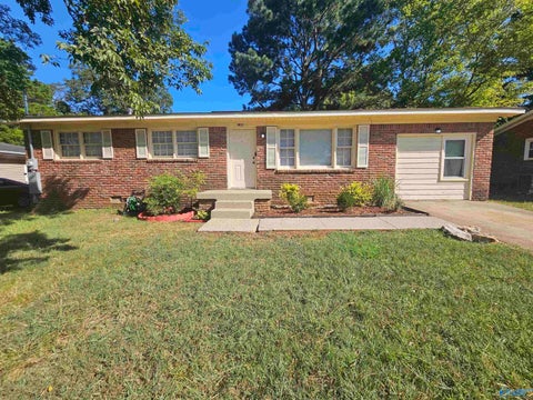 Homes For Sale - 4812 Aubrey Circle<br/> Huntsville, AL 35810