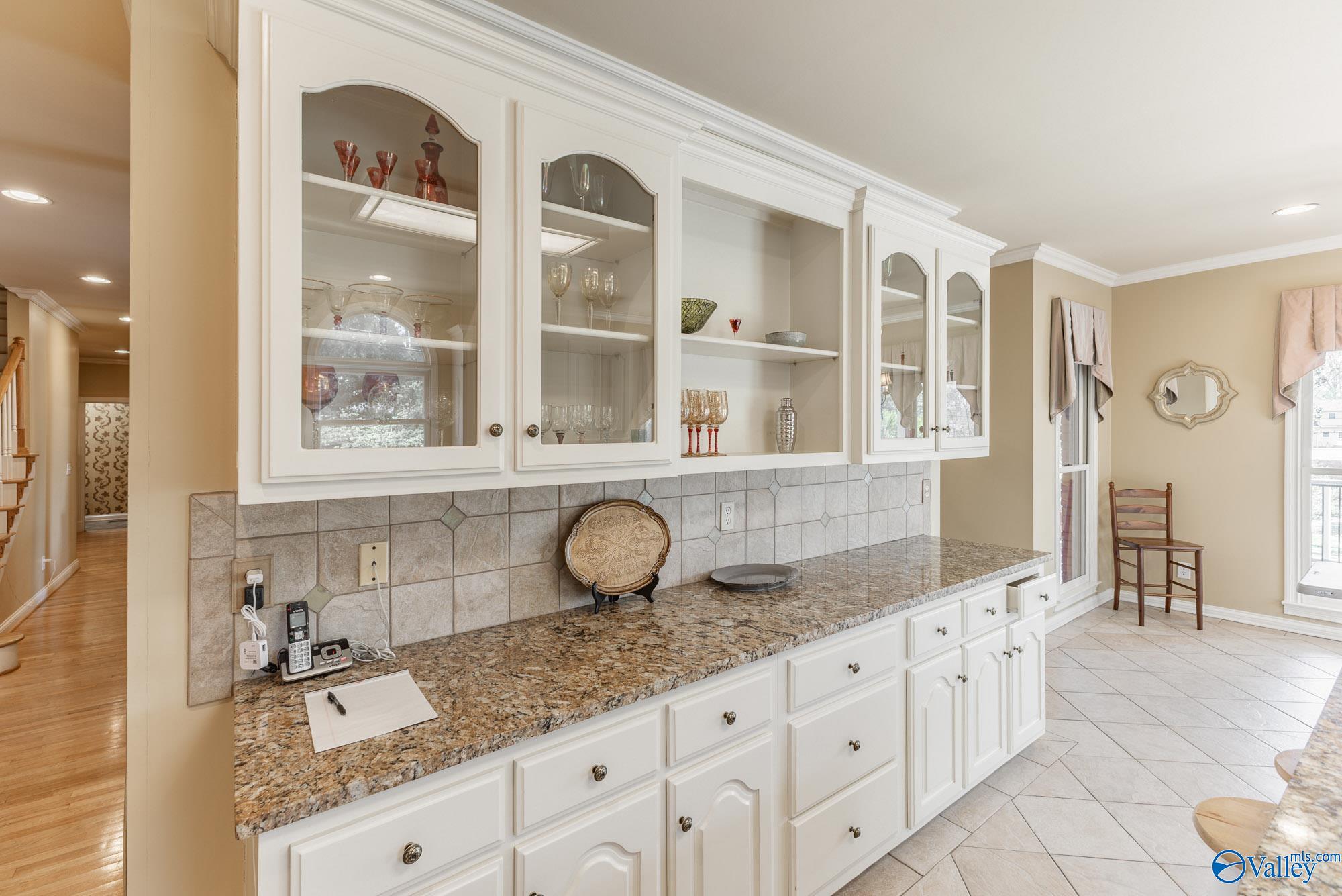 105 Lexington Drive, Athens, Alabama image 9