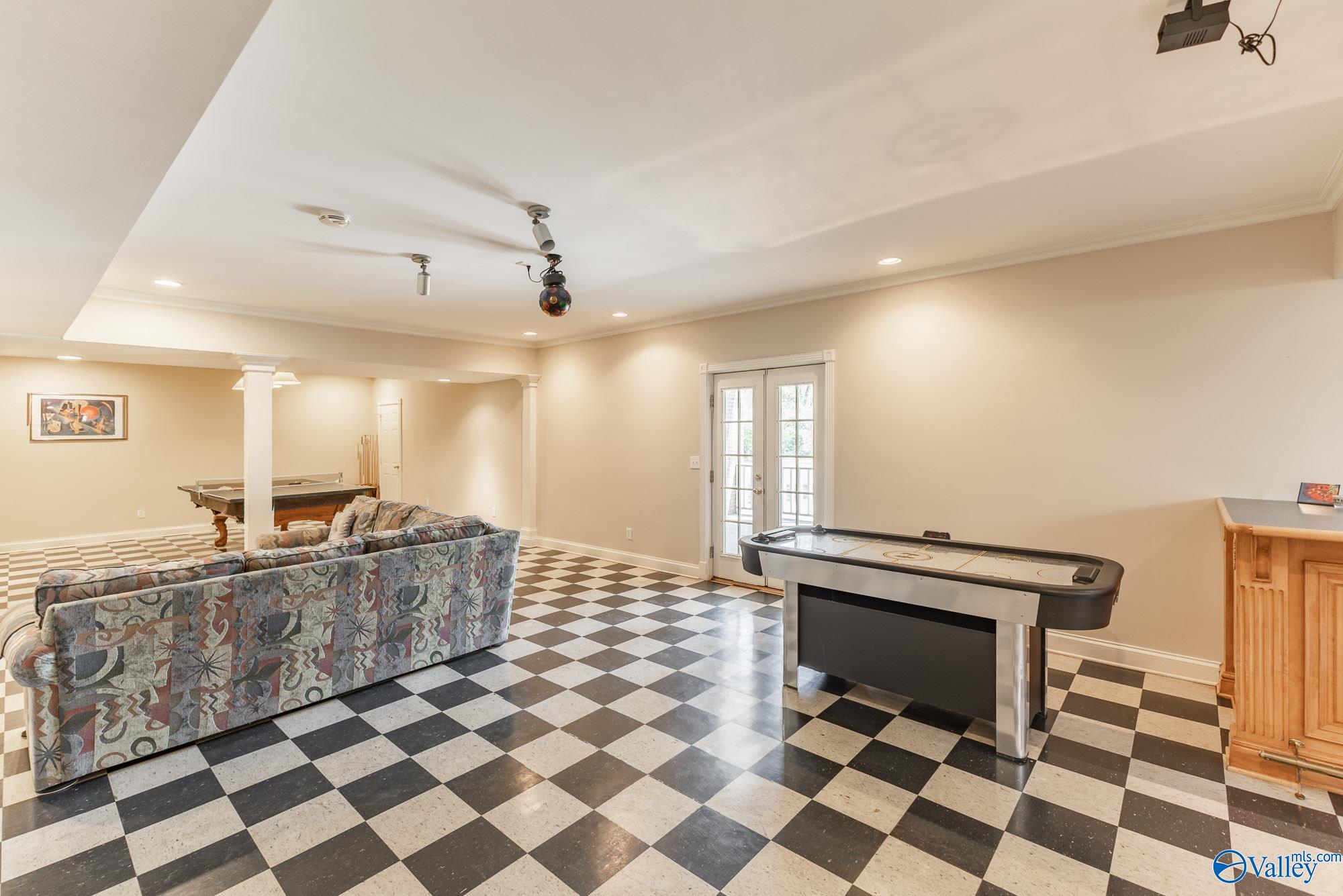 105 Lexington Drive, Athens, Alabama image 27