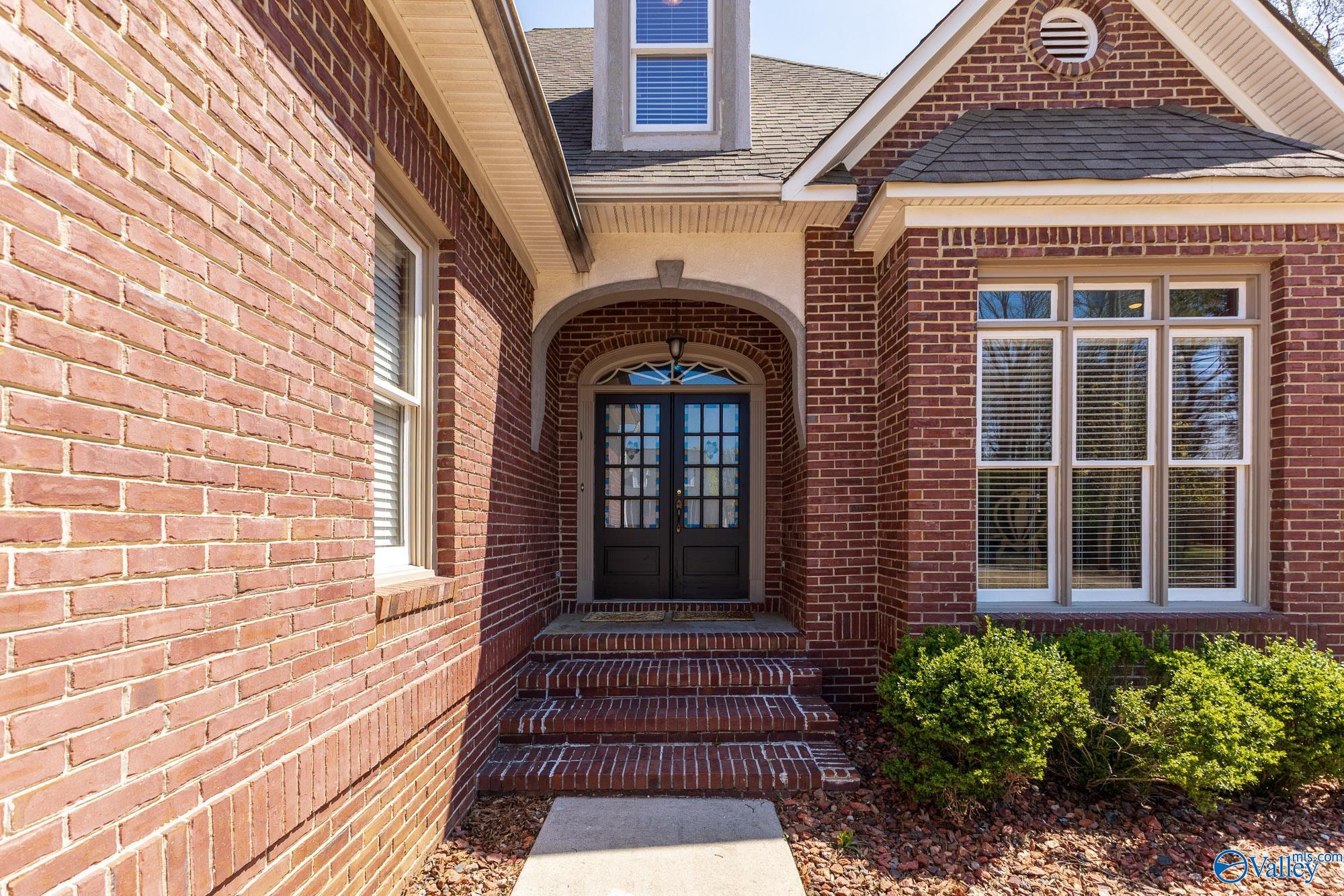 105 Lexington Drive, Athens, Alabama image 3