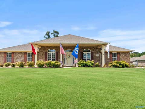 Homes For Sale - 118 Ridgerun Court<br/> Madison, AL 35757