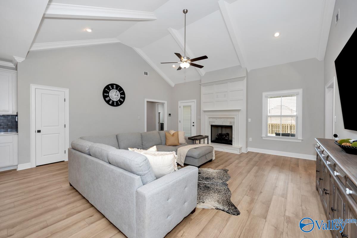 7652 Shaun Leslie Circle SE