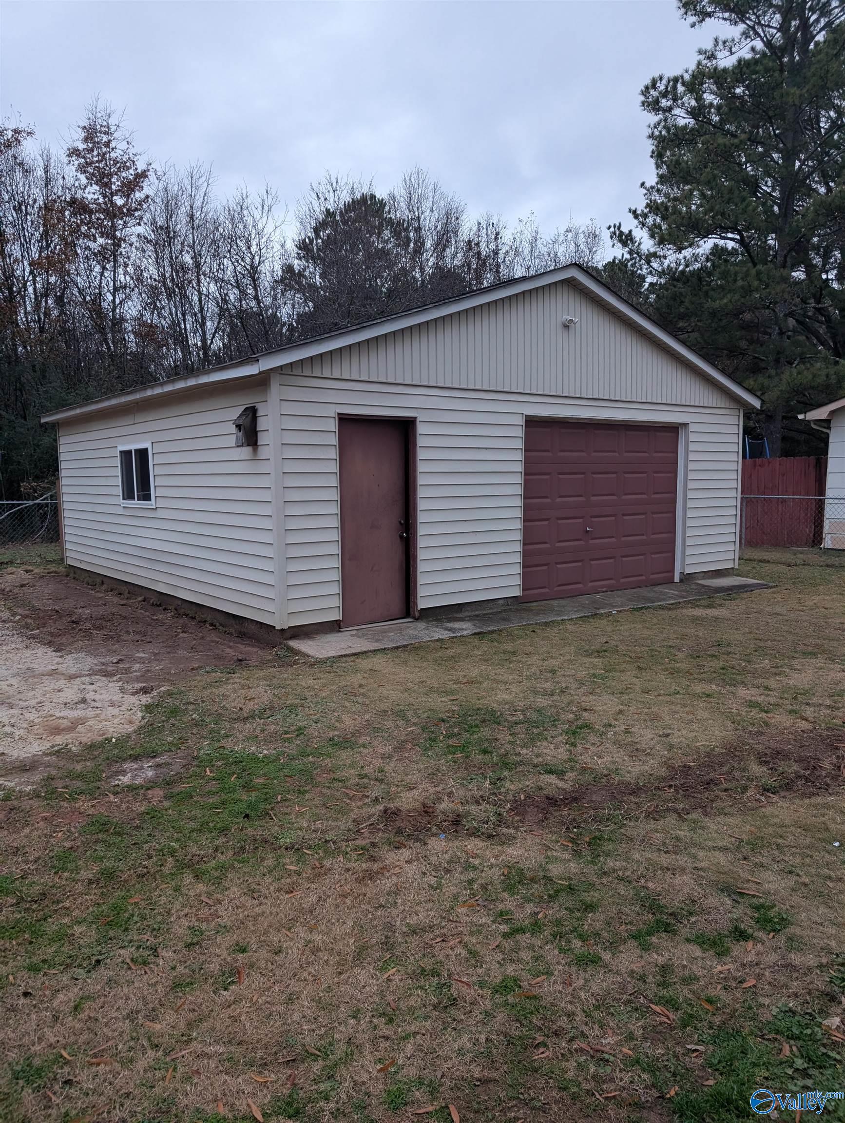 2335 Anderson Drive, Decatur, Alabama image 28