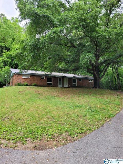 Multifamily For Sale - 623 Rivermont Road<br/> Lauderdale County, Florence, AL 35630