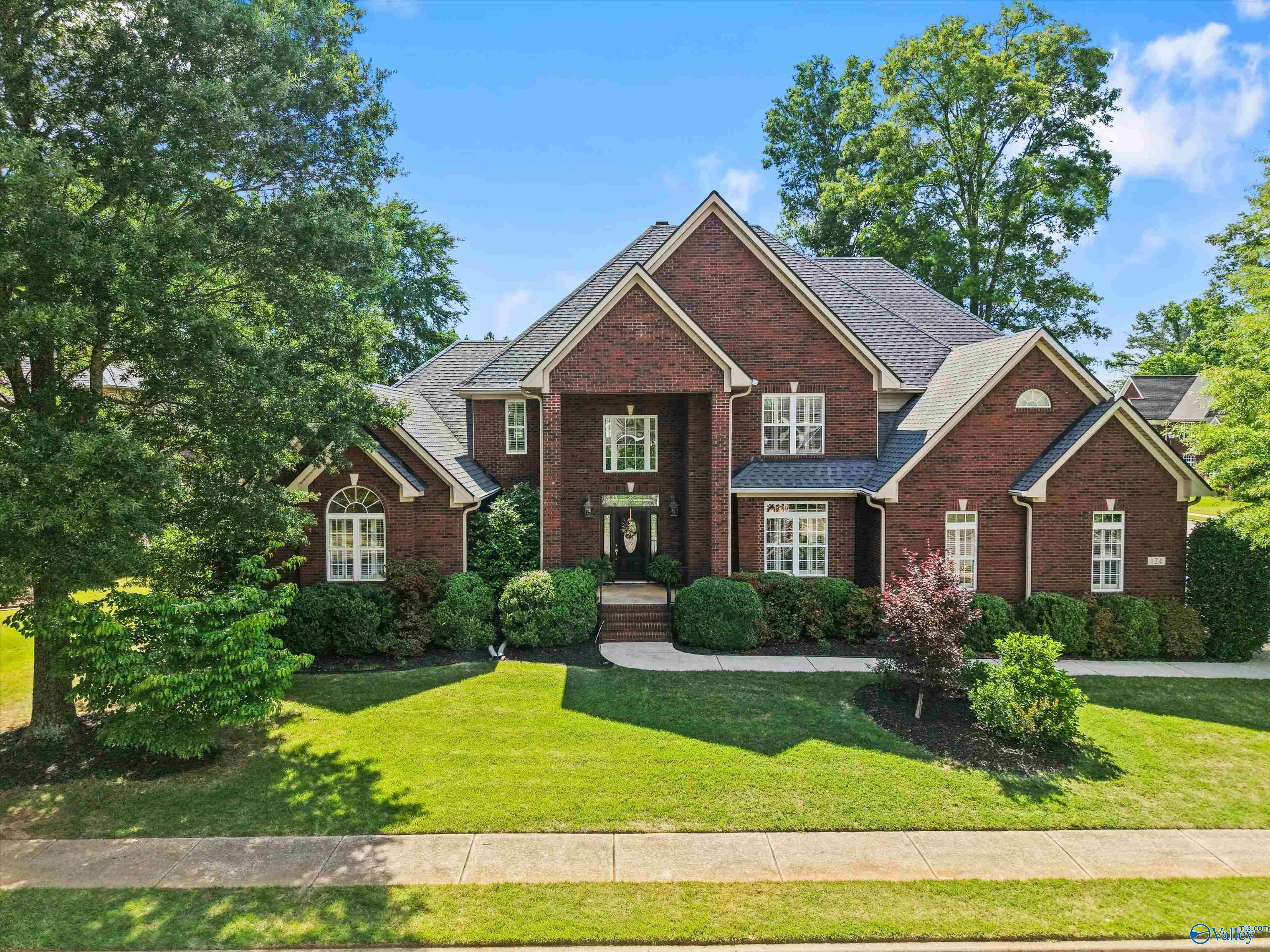 124 Wesly Clark Blvd