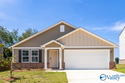 Homes For Sale - 17885 Daniel Island Drive<br/> Athens, AL 35611