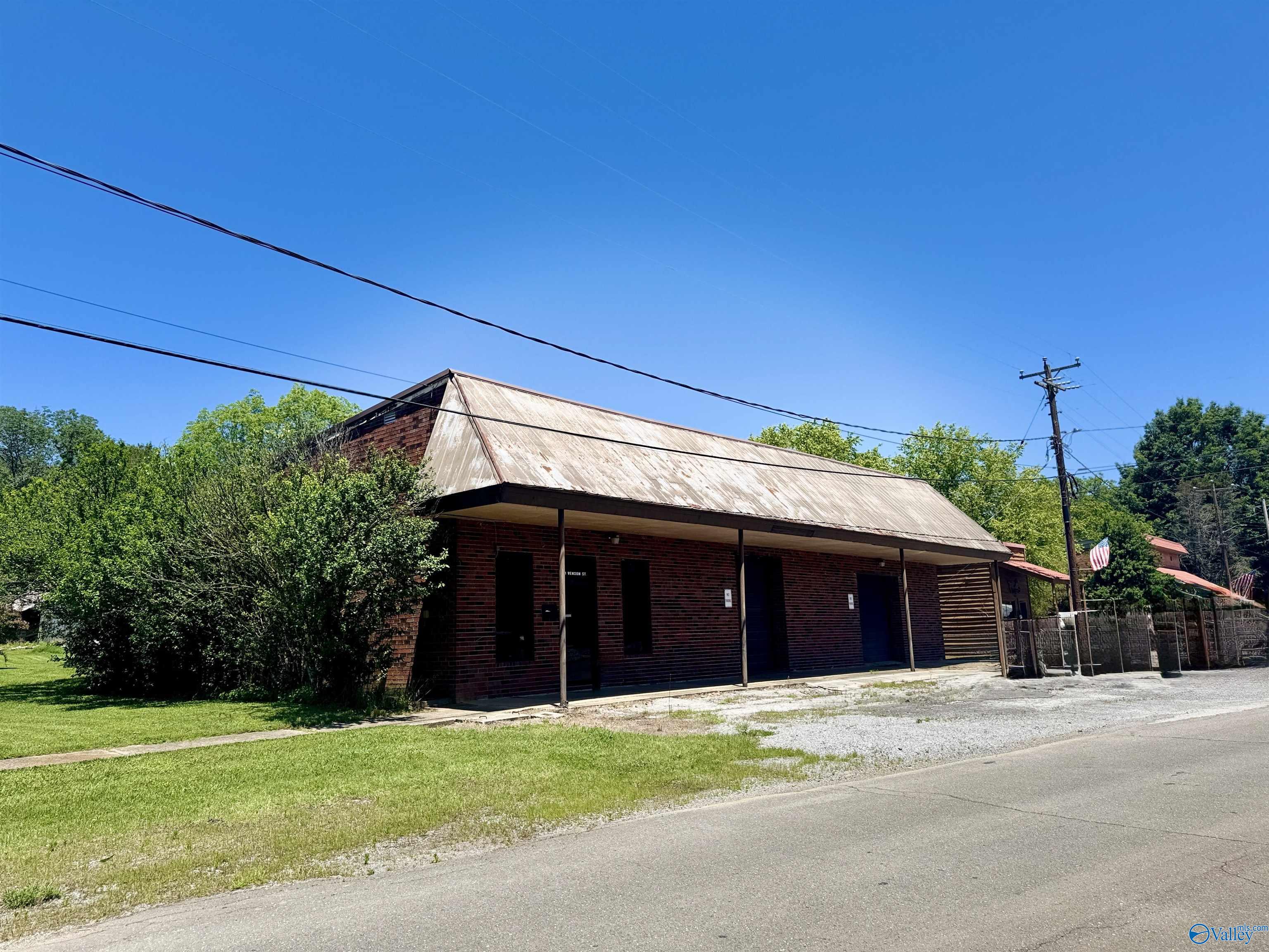 21 Venson Street, Woodville, Alabama image 2