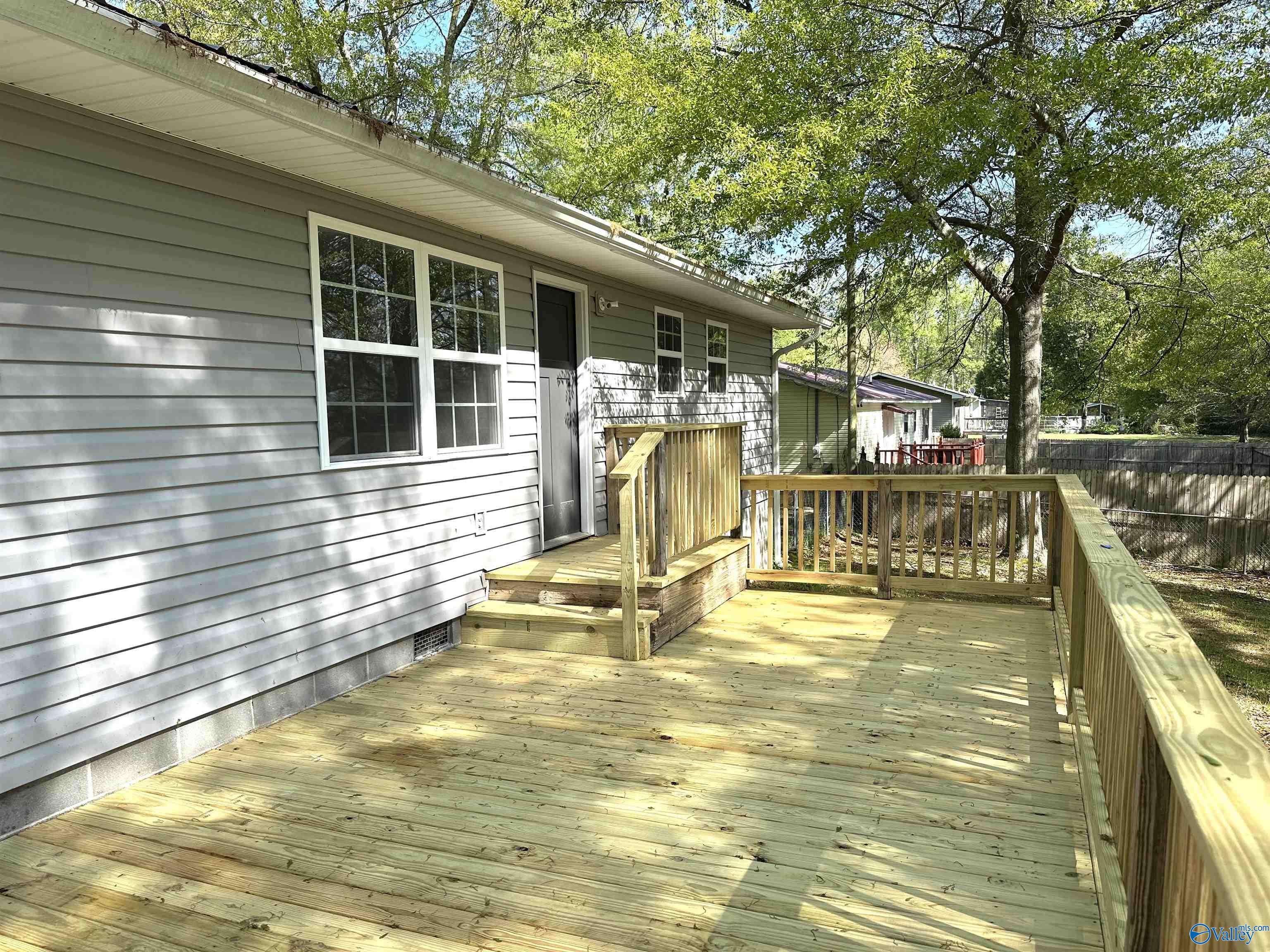 101 Henley Street, Albertville, Alabama image 15