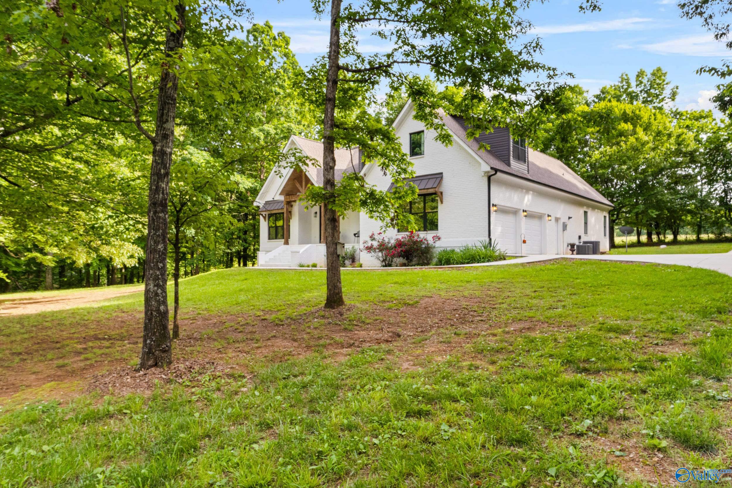 290 Poplar Springs Drive, Rogersville, Alabama image 3