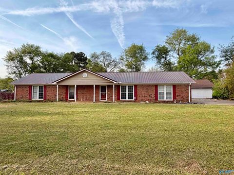 Homes For Sale - 105 Callaway Lane<br/> Meridianville, AL 35759