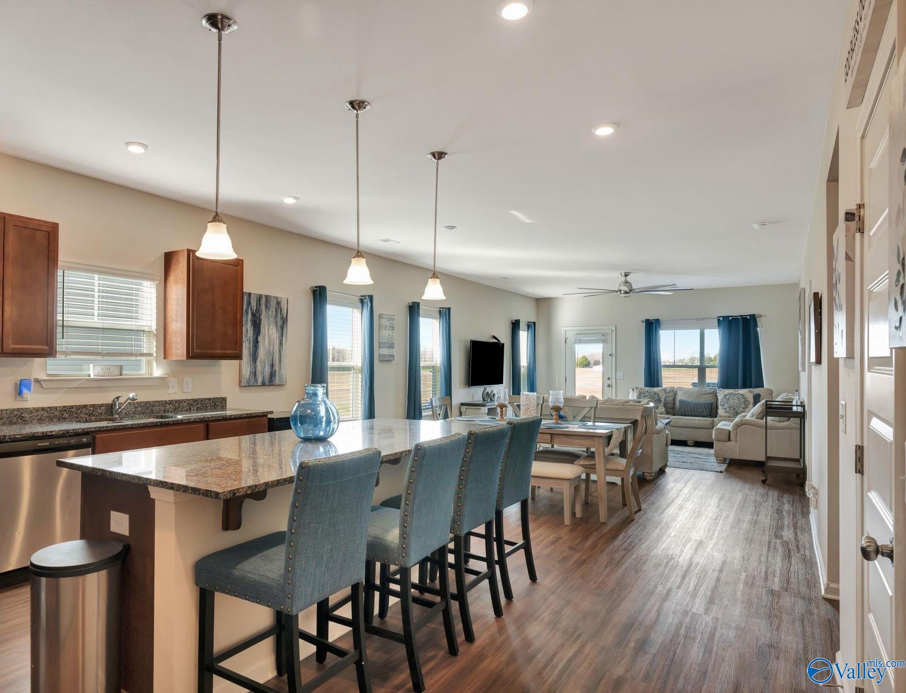 125 Story Ray Drive, New Market, Alabama image 6