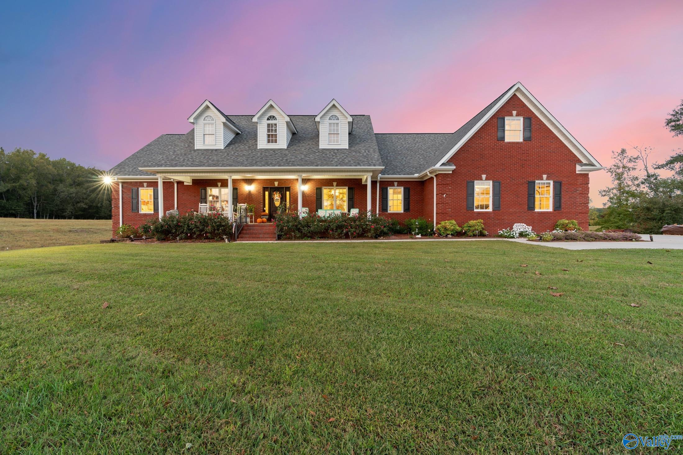 853 Ellis Road