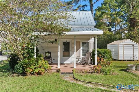 Photo of 219 Church Street, Gurley, AL 35748 (MLS # 21902334) Photo of 219 Church Street, Gurley, AL 35748 (MLS # 21902334)