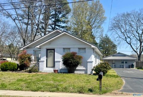 Homes For Sale - 13860 Market Street<br/> Moulton, AL 35650