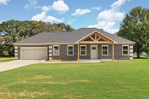 Homes For Sale - 3487 County Road 317<br/> Moulton, AL 35650