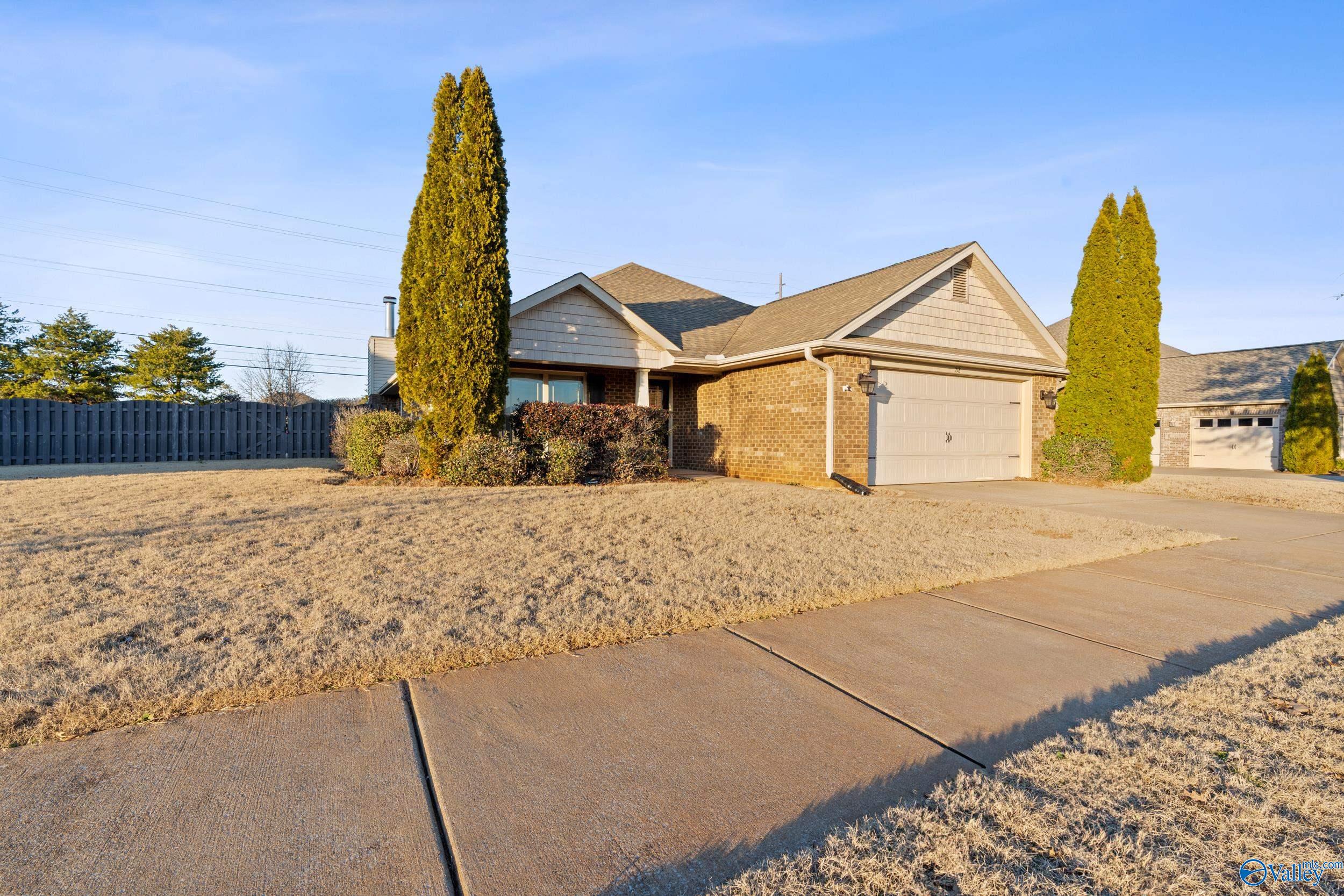 218 Harbor Glen Drive, Madison, Alabama image 2