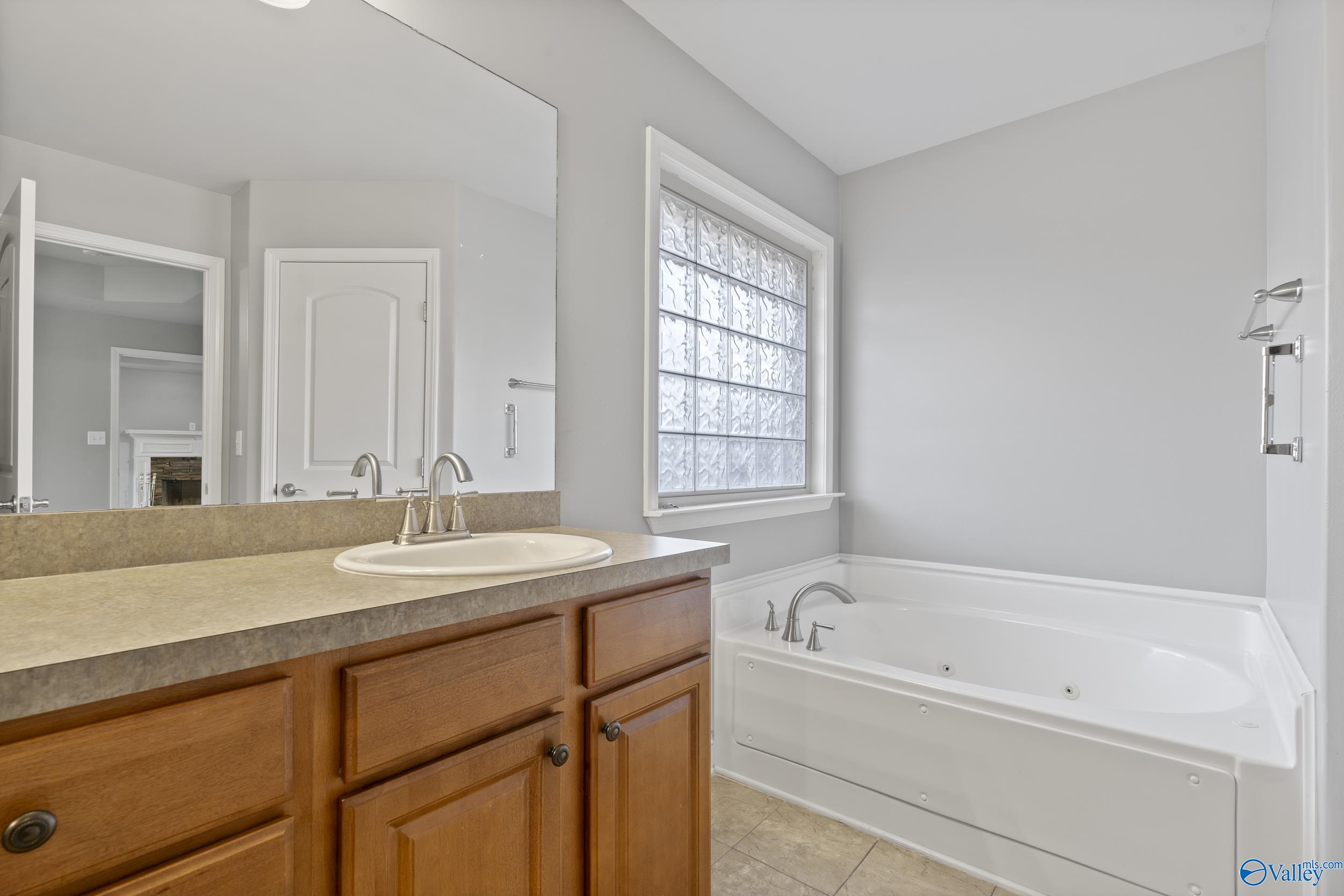 218 Harbor Glen Drive, Madison, Alabama image 15