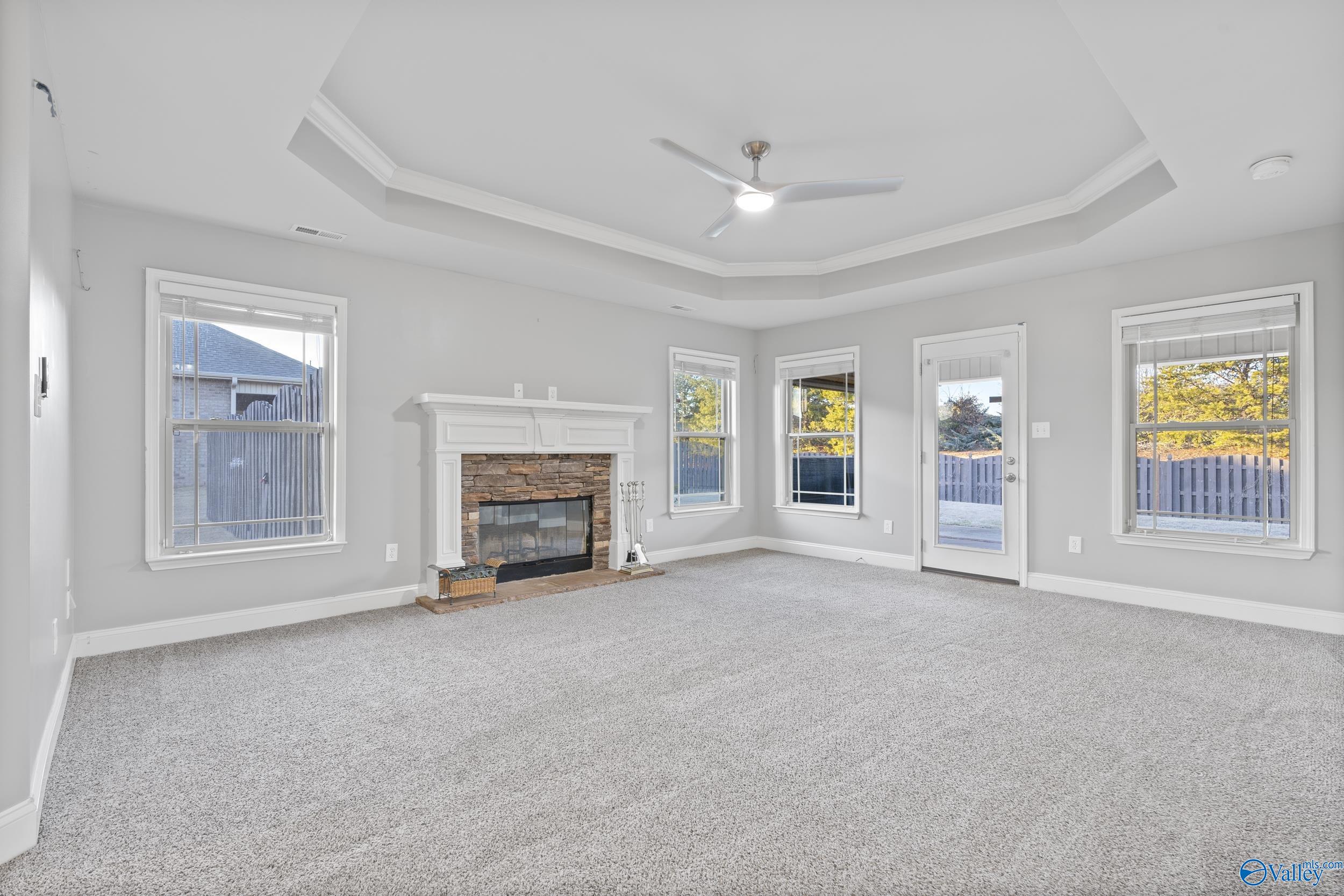 218 Harbor Glen Drive, Madison, Alabama image 4