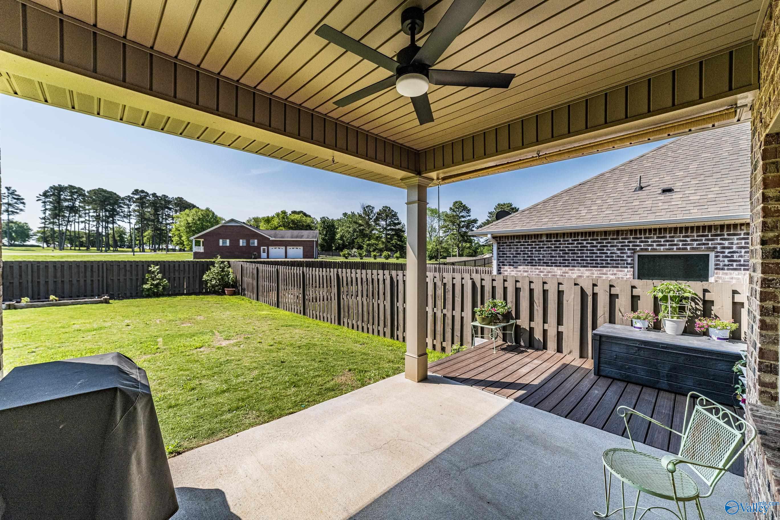 21986 Natures Cove Drive, Athens, Alabama image 26
