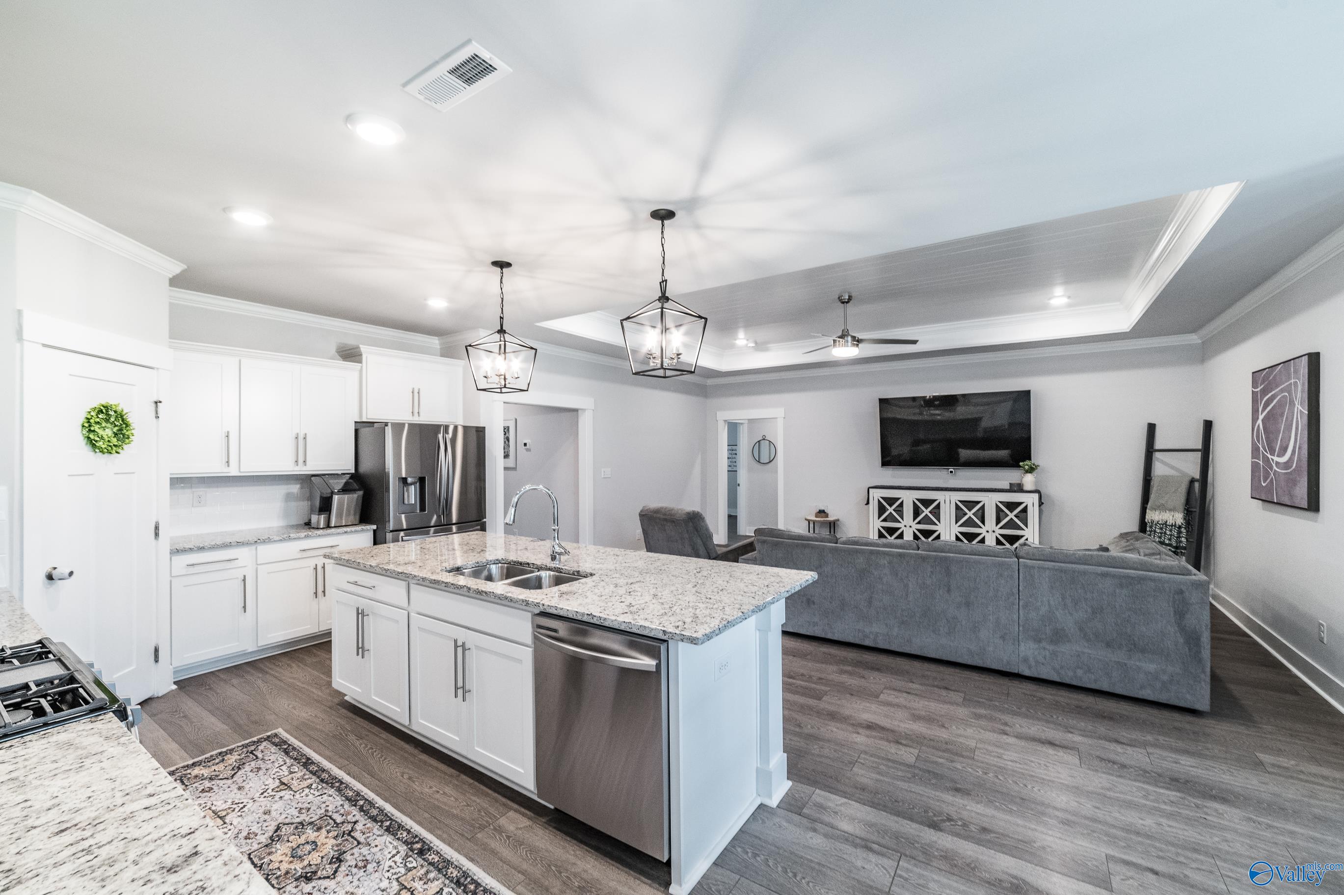 21986 Natures Cove Drive, Athens, Alabama image 9