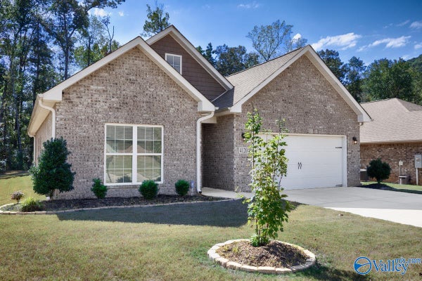 4120 ROCKLAND CIR SE, OWENS CROSS ROADS, AL 35763 - Image de03be7784a8cd08c64de13439acfa2f/3437613508