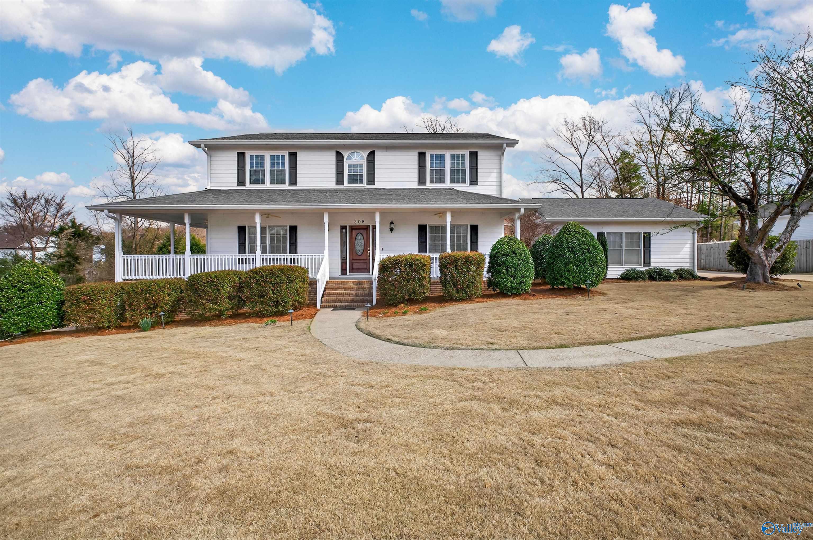 308 Mayfield Lane NE