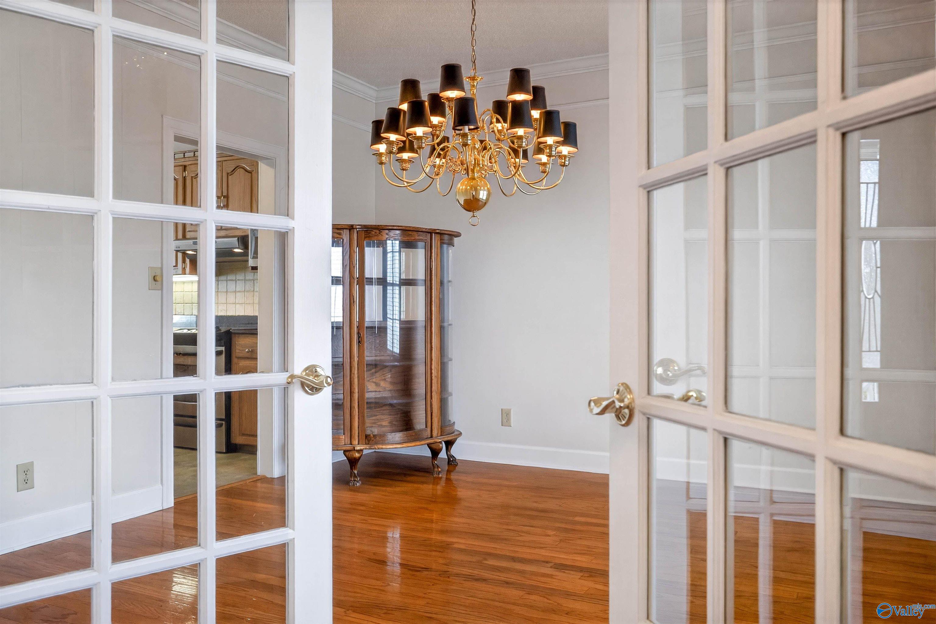 308 Mayfield Lane NE