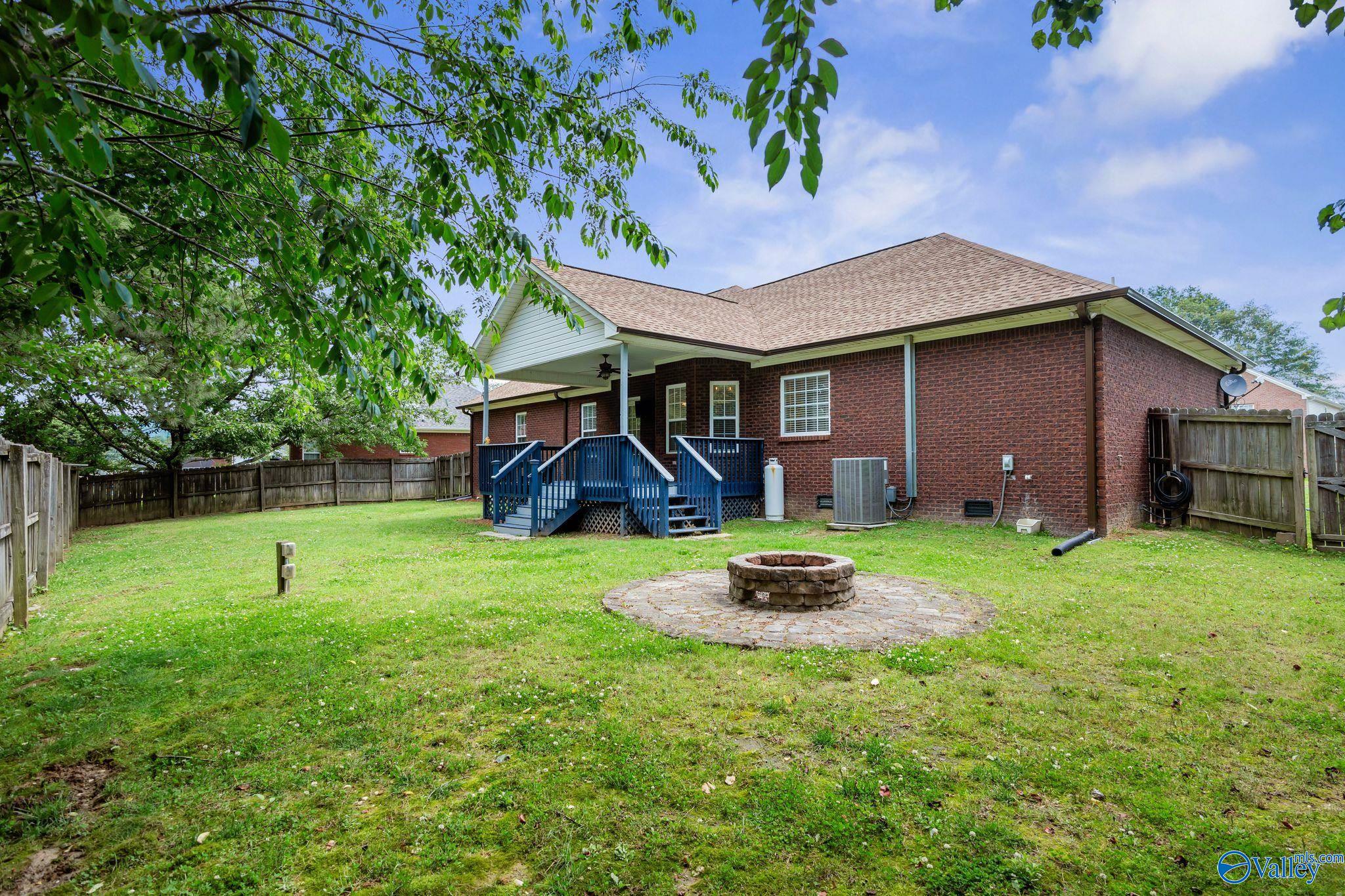 204 Chestnut Oak Circle, Owens Cross Roads, Alabama image 4