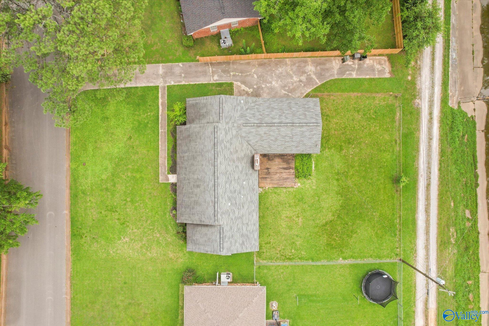 605 Holland Drive, Decatur, Alabama image 2
